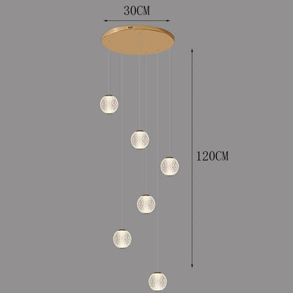Suspensions design pour escalier de globes en verre