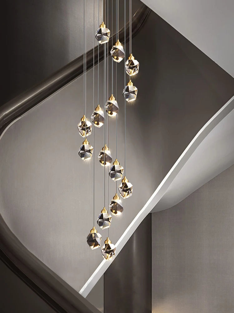 Suspensions multiples pour escalier en goutte de verre